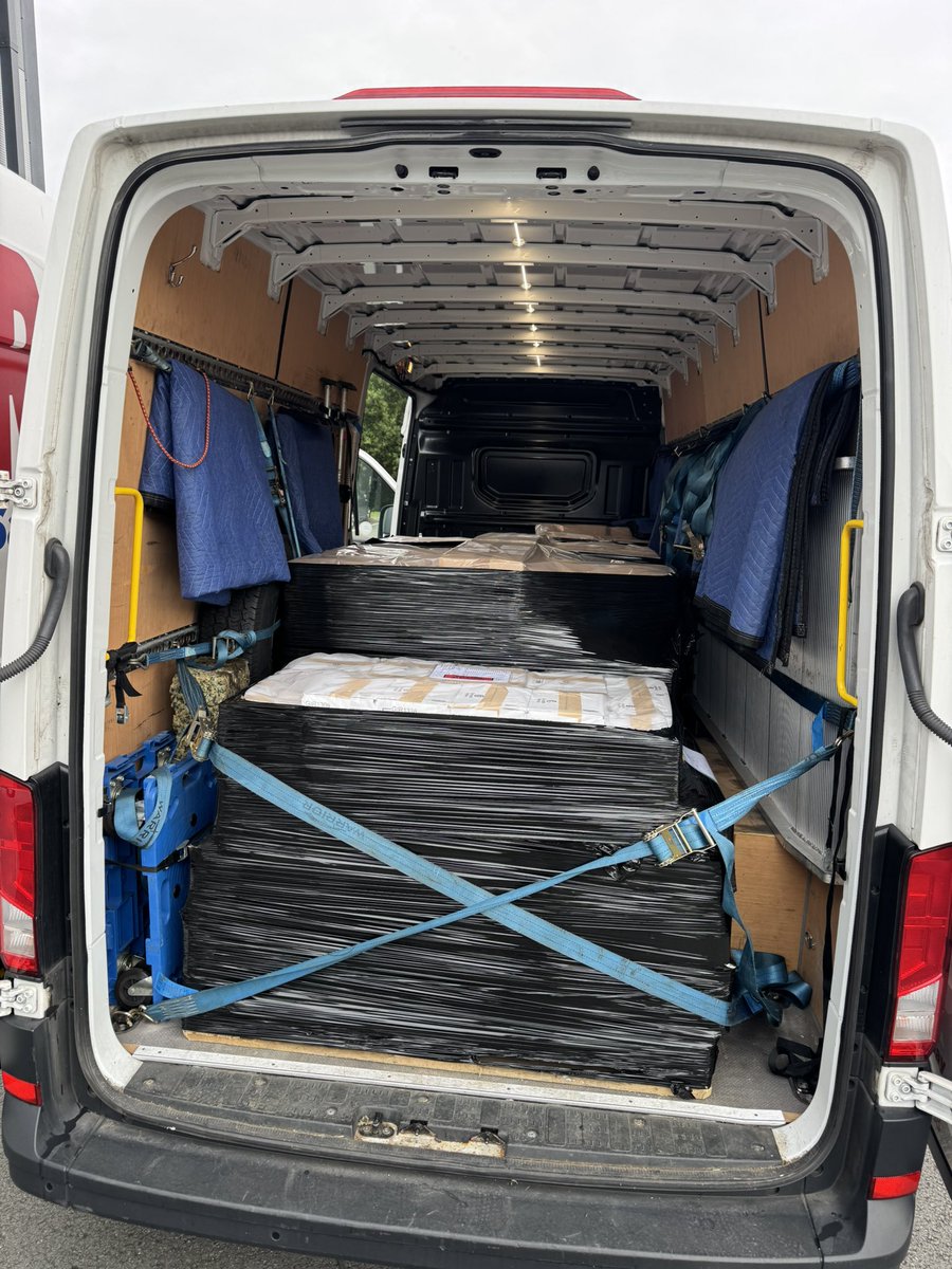 SameDayCoventry's tweet image. That’s me loaded in #Coventry, 2 x pallets in the front and 3 x #pallets down the middle through the back. 🚚👍
