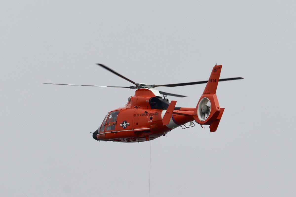 The_Weatherman2's tweet image. Some more shots of @USCGNorthwest training near Air Station North Bend on Wednesday! Pretty cool to watch!