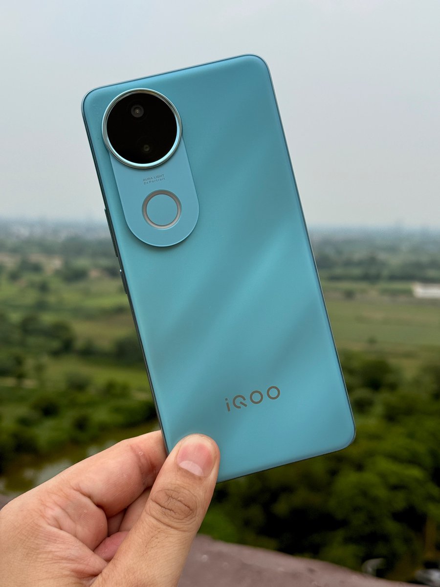 Q4. What are the IP ratings offered by the iQOO Z10R?
A. IP68 and IP69 ratings
B. IP44 and IP11 ratings
#WiniQOOZ10R #iQOOZ10R #FullyLoadedfor4K