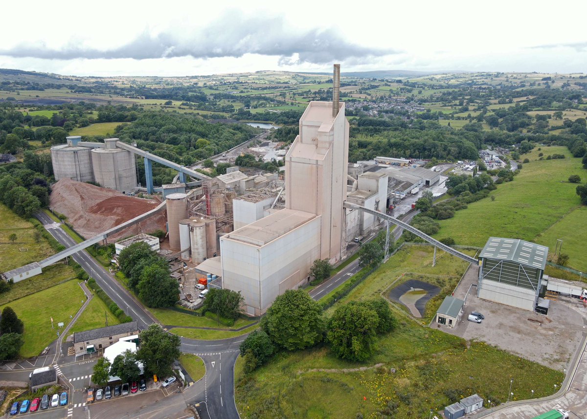 Thousands of jobs could be created across #Derbyshire, #Staffordshire and the North West thanks to a £28.6 million #NationalWealthFund investment in a major #carboncapture project, the Chancellor has announced.
ow.ly/9ccG50WusjN
 #CarbonCaptureTech #CleanEnergyFuture