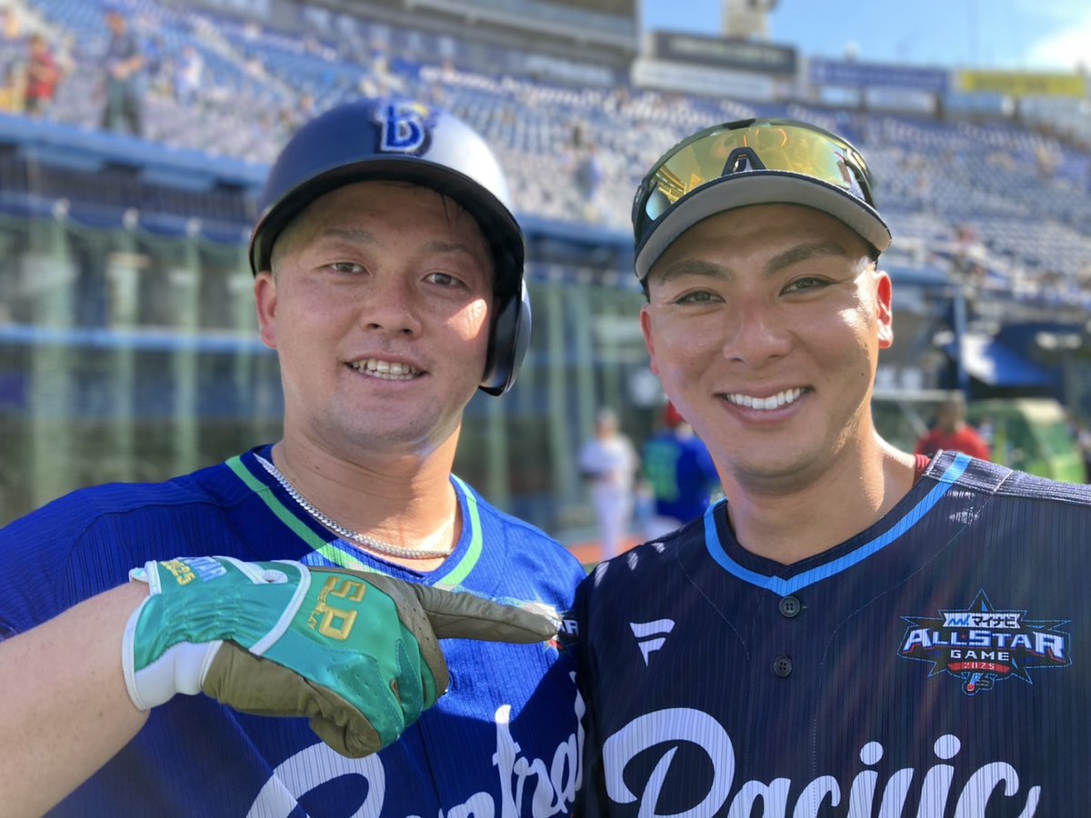 『#マイナビオールスターゲーム2025 第2戦』

#村林一輝 選手(イーグルス)でした！☺️✨

#牧秀悟 選手
#オールスター #ハマスタ
#baystars 
<a href="/Rakuten__Eagles/">東北楽天ゴールデンイーグルス</a>