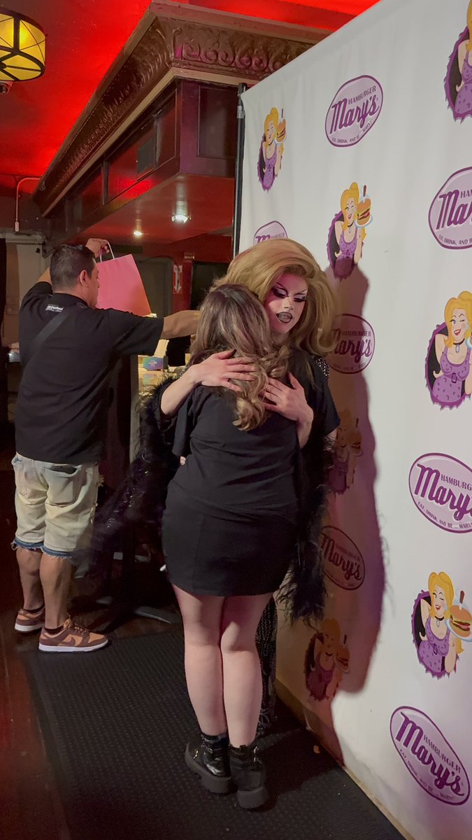 dayakollins's tweet image. MY DIVA &lt;3 lydia i love you so much i hope you enjoyed my gifts i can’t wait to see you tomorrow &lt;3