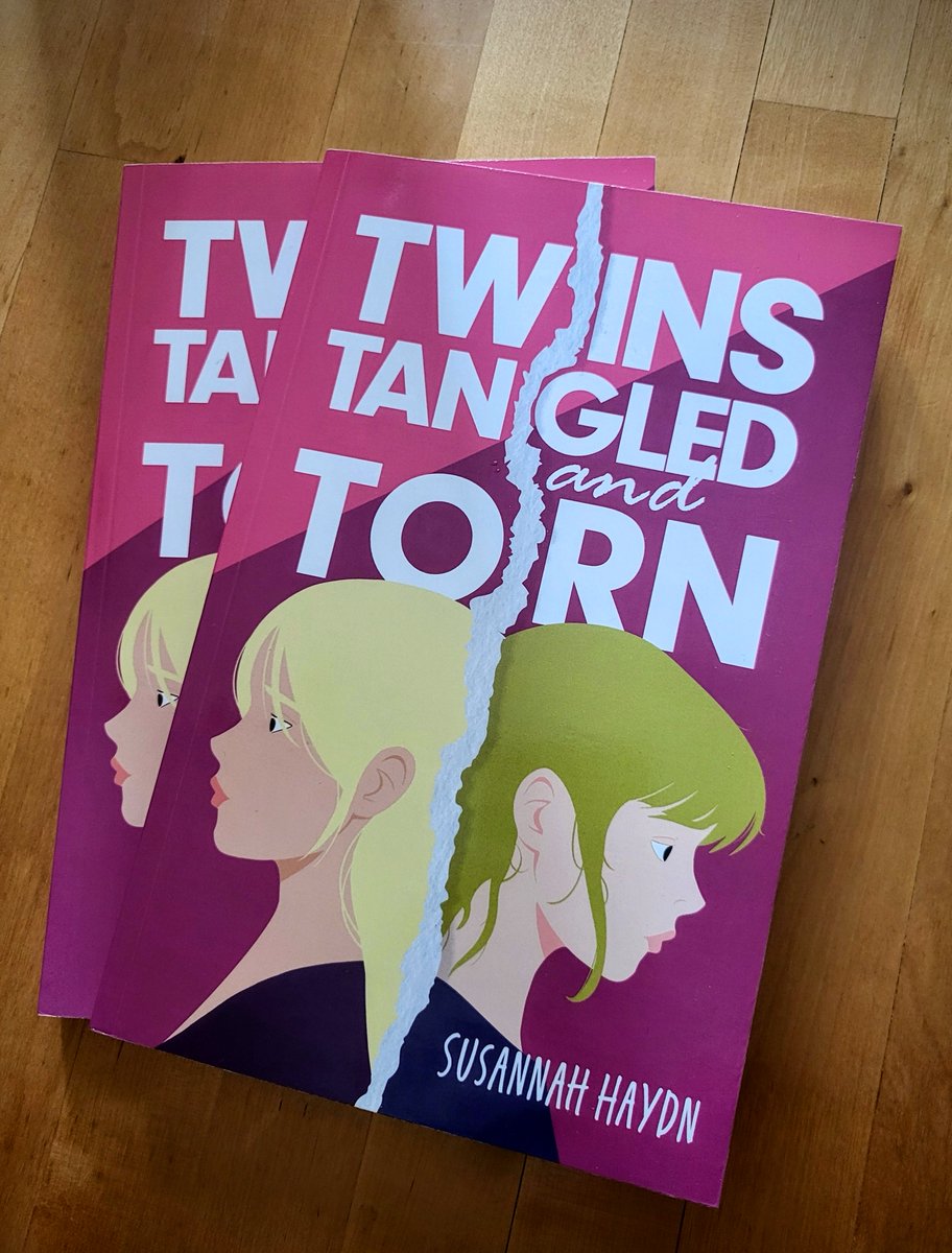TinyTreeBooks's tweet image. Twins, Tangled and Torn is out today! π
β
Opposite twins
β
First love
β
Finding your own identity
β
A sisterly bond put to the test
The DEBUT #YA novel from Susannah Haydn: amzn.to/3GoYaqs