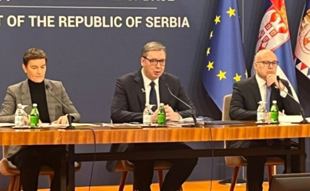 CrnjanskiSr's tweet image. Providni su, bušni, informacije im cure na sve strane.
Ovi iz "trećeg ešalona" se prosto utrkuju da opozicionim aktivistima dostave neku informaciju, sebično očekujući bar minimalnu korist nakon pada režima.
Najsvežije:
Svi botovi, opštinski i gradski odbori SNS-a i režimski…