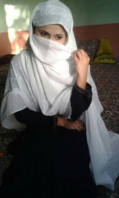 zam_zam029's tweet image. قتل کرکے جاتا تو دنیا کے نظروں میں آ جاتا
سمجھدار قاتل تھا محبت کرکے چھوڑ دیا
Good afternoon