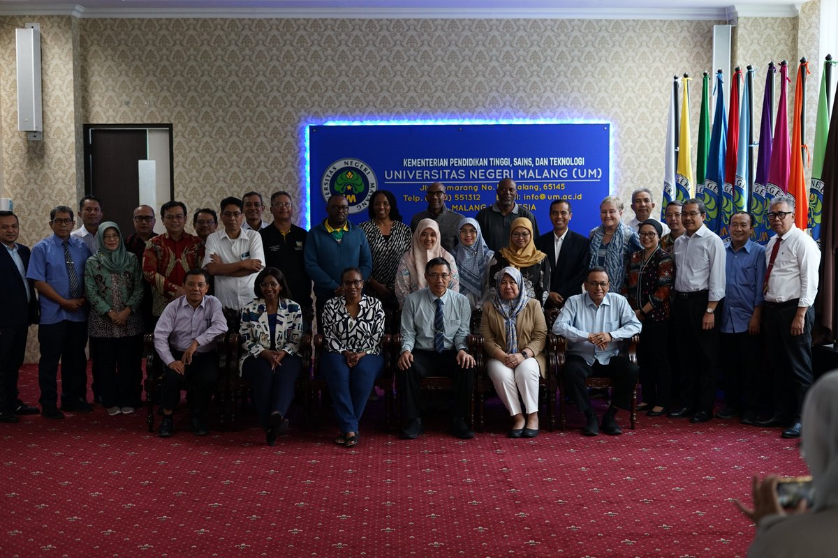 istic_unesco's tweet image. 🇿🇦🇲🇾🇮🇩 The South African STI delegation with @ISTIC_UNESCO, concluded its regional mission in 🇮🇩 with productive exchanges in Malang & Jakarta. The visit strengthened academic & institutional ties, reinforcing shared goals in STI & higher education. 🤝