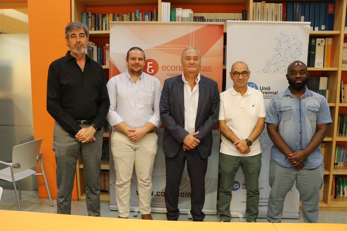 Economistas Valencia (@coev_com) on Twitter photo COEV y <a href="/uniogremial/">Unió Gremial</a> refuerzan se reúnen para establecer puntos de interés comunes y aunar sinergias.
#EconomistasValencia #COEV #Acuerdo COEV y <a href="/uniogremial/">Unió Gremial</a> refuerzan se reúnen para establecer puntos de interés comunes y aunar sinergias.
#EconomistasValencia #COEV #Acuerdo