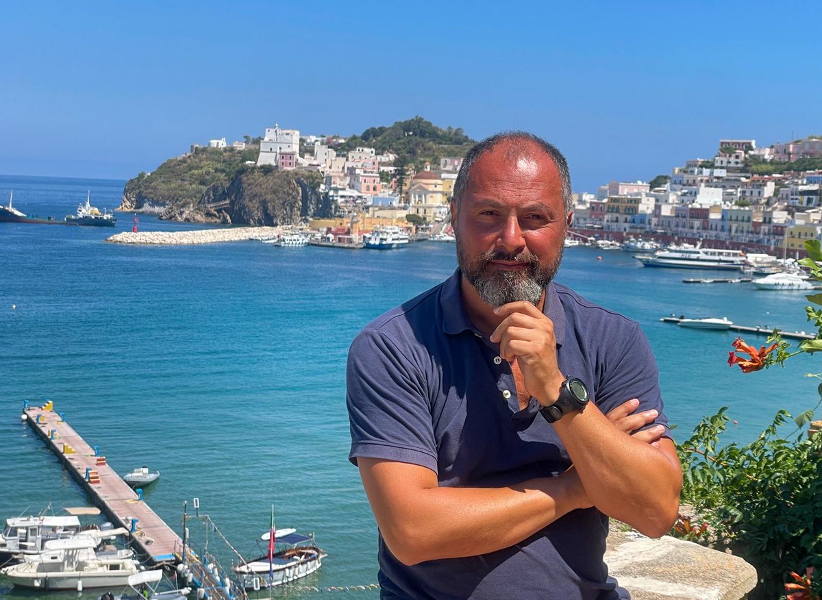 A colloquio 🎙️per <a href="/radiorosbrera/">radiorosbrera</a> con lo storico #Umberto #Migliaccio che ci parla della storia recente dell'isola di Ponza. Ascoltiamolo 👉radiorosbrera.com/2025/07/23/nic… <a href="/FaroGuardia/">Faro della Guardia</a>