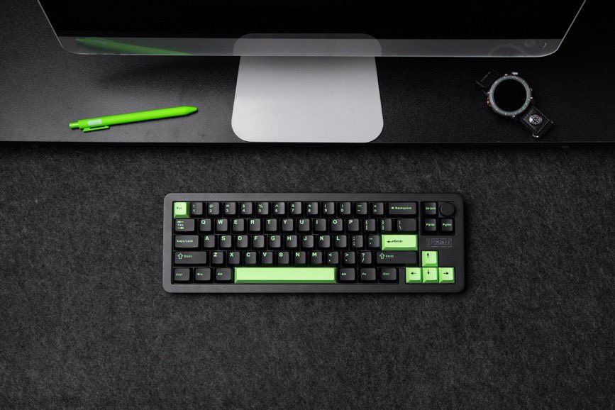 🎉 GIVEAWAY! 🥳🎉 
Win an amazing Galaxy68 keyboard!
 To enter:  
1️⃣ Follow <a href="/__BoIo/">Bolo</a> &amp; <a href="/EpomakerK/">Epomaker</a>  
2️⃣ Like &amp; Retweet this post  
3️⃣ Tag 3 friends in the comments  
Winner announced next week ! Good luck! 
🍀 #Giveaway #Epomaker