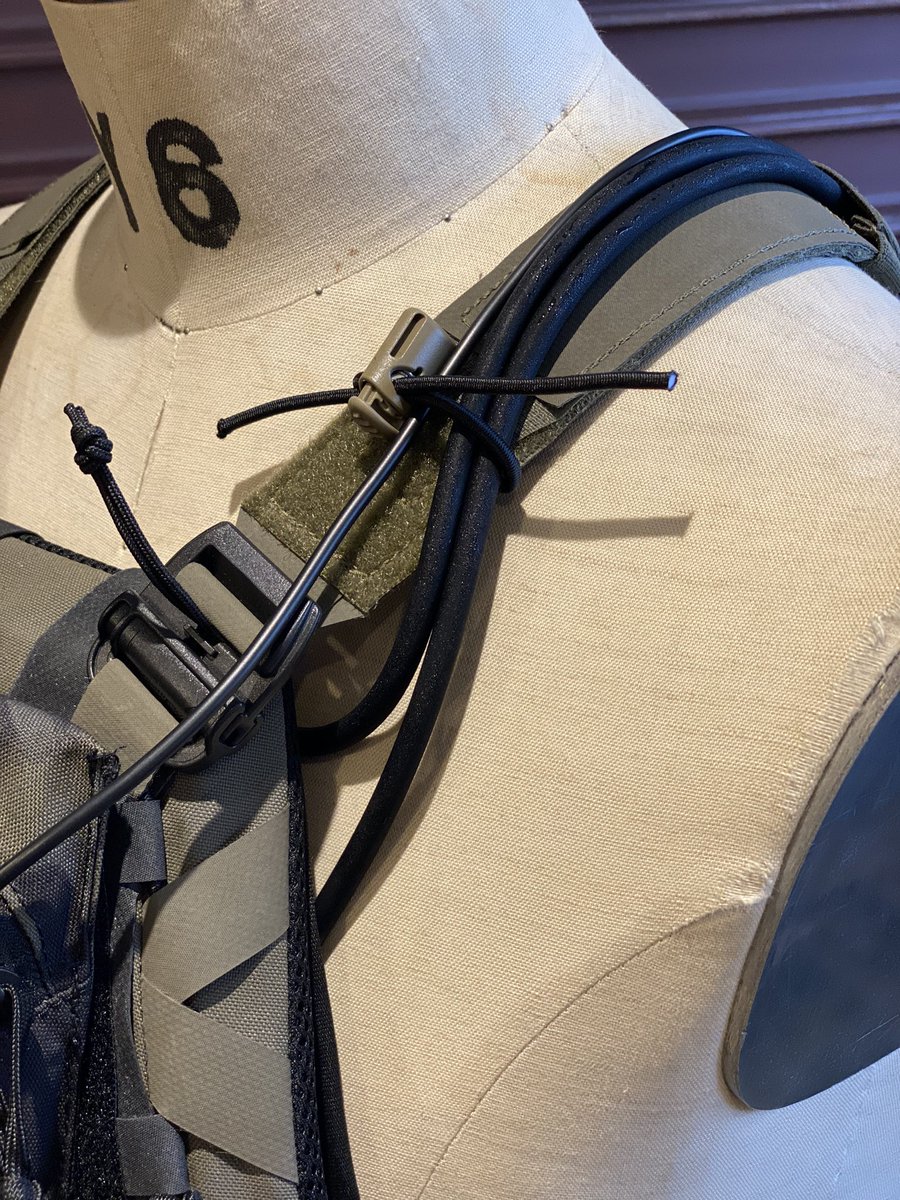 x115xtaylor's tweet image. 弊社デザイナー、めっちゃいい事思い付いた!と思ってはしゃいでいたのですが既に自作されている方がたくさんいらっしゃった様で、全然世界初ではないですねw
それはさておきめっちゃ冷えます。
露出したチューブにすっかり結露が。…