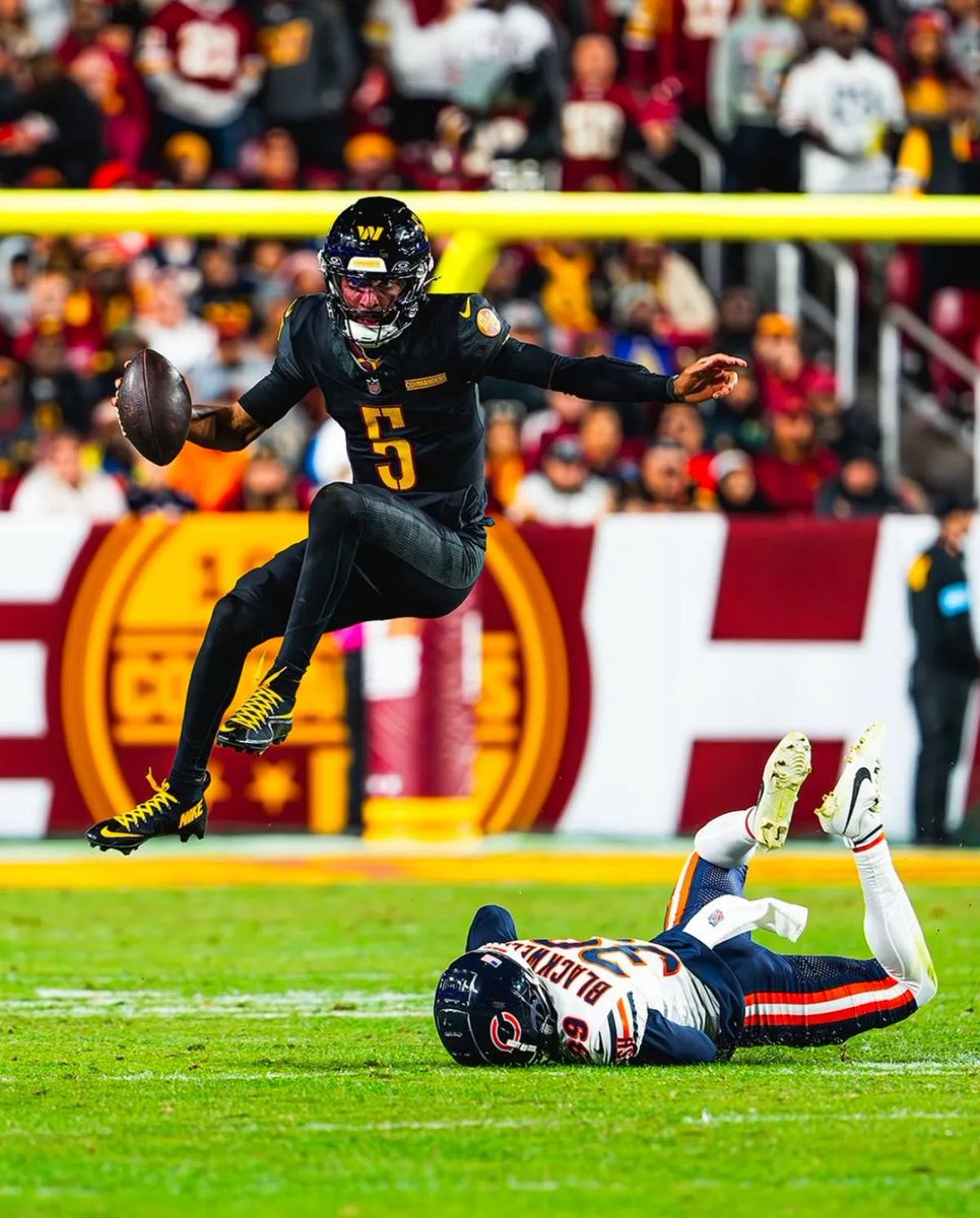 GroupchatFF's tweet image. My top 5 fantasy QBs for 2025 (in order) 

(1.) Josh Allen
(2.) Jayden Daniels
(3.) Jalen Hurts
(4.) Lamar Jackson
(5.) Joe Burrow 

I think you can make an argument to draft the top 4 guys anytime between rounds 2-3. I would wait until round 4-5 to draft Joe Burrow due to…