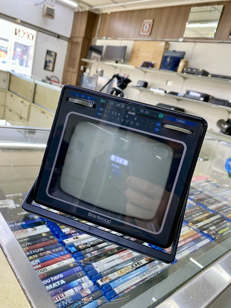 loyalmoses's tweet image. Who had one of these?! I found one in town today, original box and manual with it too! $35, which is pretty much the going price for them anywhere.