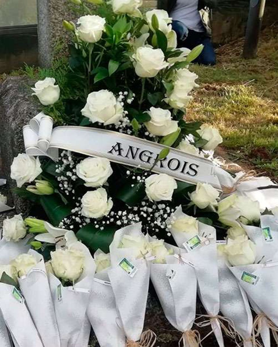 Hoy recordamos con gran pésame uno de los accidentes ferroviarios más recientes en España. 

El 24 de julio de 2013, un Alvia descarrila a pocos kilómetros de Santiago de Compostela, con el resultado de 80 personas fallecidas y 144 heridas. Entre las víctimas, seis tripulantes
