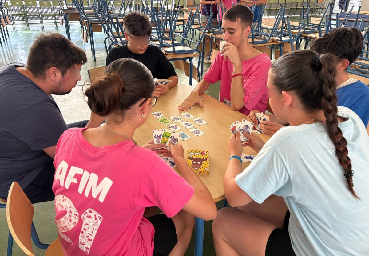 El pasado jueves 17 de julio tuvo lugar la tercera sesión del curso de Atención Integral enmarcado en el proyecto EDUCAR JUGANDO, impulsado por <a href="/dipalme_almeria/">Diputación Almería</a>  

La jornada fue todo un éxito en cuanto a participación, consolidando una propuesta formativa innovadora.