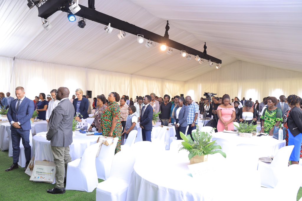 GggiUganda's tweet image. 🌍 #WiCC2025 starts now! The opening session highlights women-led climate initiatives across policy, innovations, green growth, inclusion & community action. 🌱
📅 Register now and join us: events.zoom.us/ev/AuM8-6HHALR…
#WomenInClimate #YouthInAction