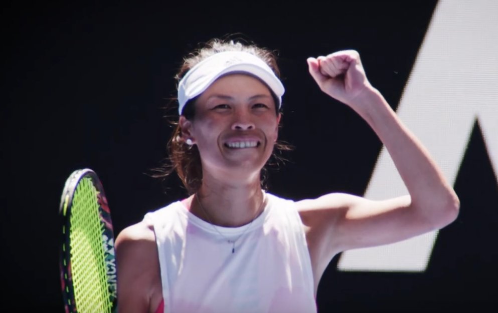 hsieh_n_wong's tweet image. #TBT Su-Wei's 2018 AO singles campaign began with a bagel at the hands of Zhu Lin.
She then bageled Lin back and won, before taking down #3 Muguruza and #26 Radwanska in two epic straight set matches, before succumbing in a nail-biting encounter against 2016 champ Angie Kerber.