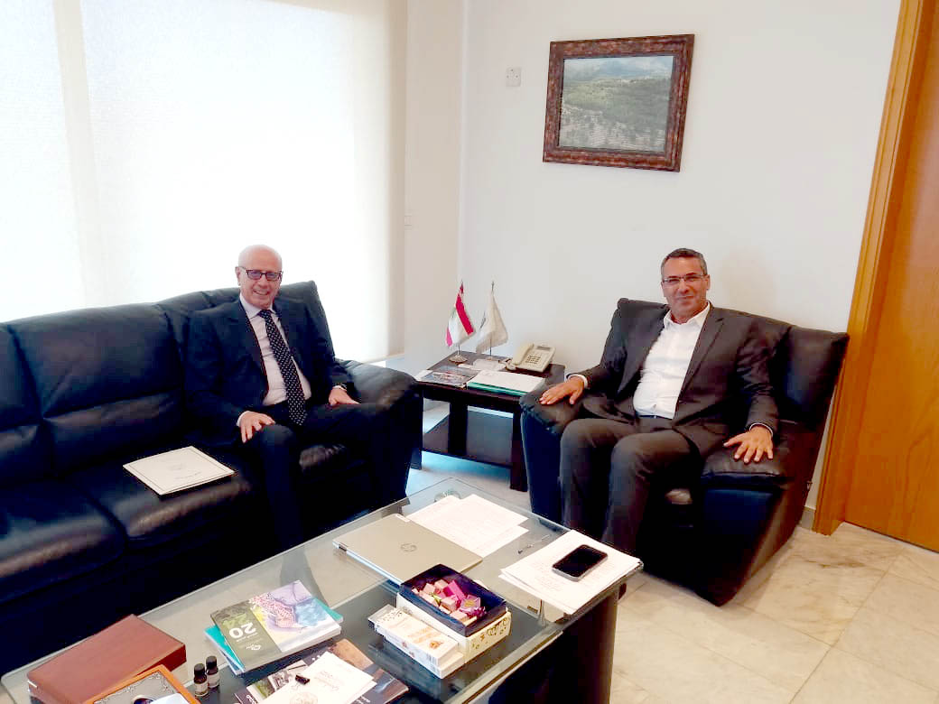 MoaLebanon's tweet image. يوم حافل لوزير الزراعة الدكتور نزار هاني: تعاون دولي، إصلاحات تشريعية، وخطط بيئية لمواجهة التحديات الزراعية والمناخية
#الزراعة_نبض_الأرض_والحياة
#وزارة_الزراعة
#وزير_الزراعة
صفحة وزارة الزراعة على فيسبوك:
facebook.com/MOALebanonOffi…
موقع وزارة الزراعة:
agriculture.gov.lb/Media/News/202…