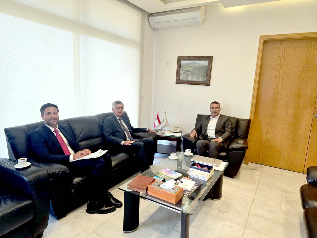 MoaLebanon's tweet image. يوم حافل لوزير الزراعة الدكتور نزار هاني: تعاون دولي، إصلاحات تشريعية، وخطط بيئية لمواجهة التحديات الزراعية والمناخية
#الزراعة_نبض_الأرض_والحياة
#وزارة_الزراعة
#وزير_الزراعة
صفحة وزارة الزراعة على فيسبوك:
facebook.com/MOALebanonOffi…
موقع وزارة الزراعة:
agriculture.gov.lb/Media/News/202…