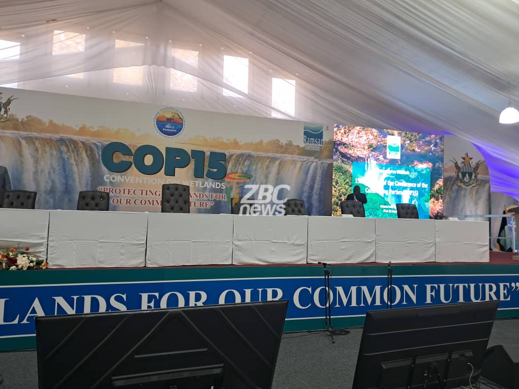 TinotendaGacha1's tweet image. Today marks a historic moment as President Emmerson Mnangagwa officially opens the 15th #COP15 Ramsar Convention in breathtaking Victoria Falls the first time in 55 years a Head of State has opened the summit! With delegates from 172 countries gathered under the theme…
