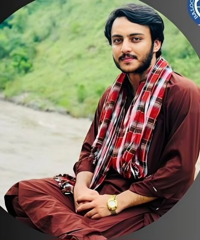 AqsaaKanwal's tweet image. جس صفیان کرد کو عوام کے ٹیکس کے پیسوں سے اسکالر شپ پر UMT لاہور میں تعلیم دلوائی گئی۔ وہ بلوچ اسٹوڈنٹس کونسل کا چیئرمین بھی بنا۔ وہی اصل میں BLA کا خطرناک دہشت گرد نکل آیا ہے جو 22 جولائی کو ہلاک ہوا۔
