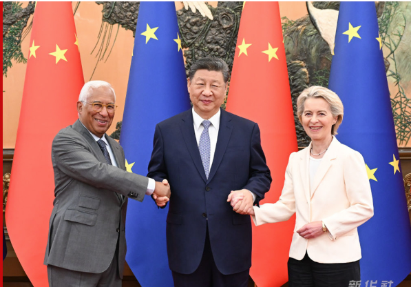 loong_of's tweet image. Xi made the remarks when meeting with President of the European Council Antonio Costa and President of the European Commission Ursula von der Leyen, who are here for the 25th China-EU Summit in Beijing.
Noting that this year marks the 50th anniversary of China-EU diplomatic…