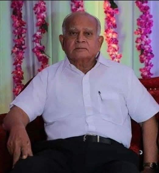 bhikhubhaidbjp's tweet image. ભાજપ નાં વરિષ્ઠ આગેવાન રાજ્યસભાના પૂર્વ સાંસદ, સુરત શહેર ભાજપાના પૂર્વ અધ્યક્ષ, પૂર્વ સ્થાયી સમિતિ ચેરમેન, સ્વ. પ્રવીણભાઈ નાયક નાં દુઃખદઅવસાન પરિવાર અને રાજકીય ક્ષેત્રે અપૂર્ણીય ક્ષતિ થઈ છે.
પરમાત્મા દિવંગત આત્માને શ્રી ચરણોમાં સ્થાન આપે તેવી પ્રાર્થના.
🙏ૐ શાંતિઃ🙏
