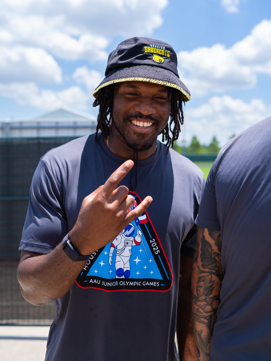 HCHSA's tweet image. Huge shoutout to our friends at the @HOUSaberCats for their incredible support during the 2025 AAU Junior Olympic Games!
@TheRealAAU