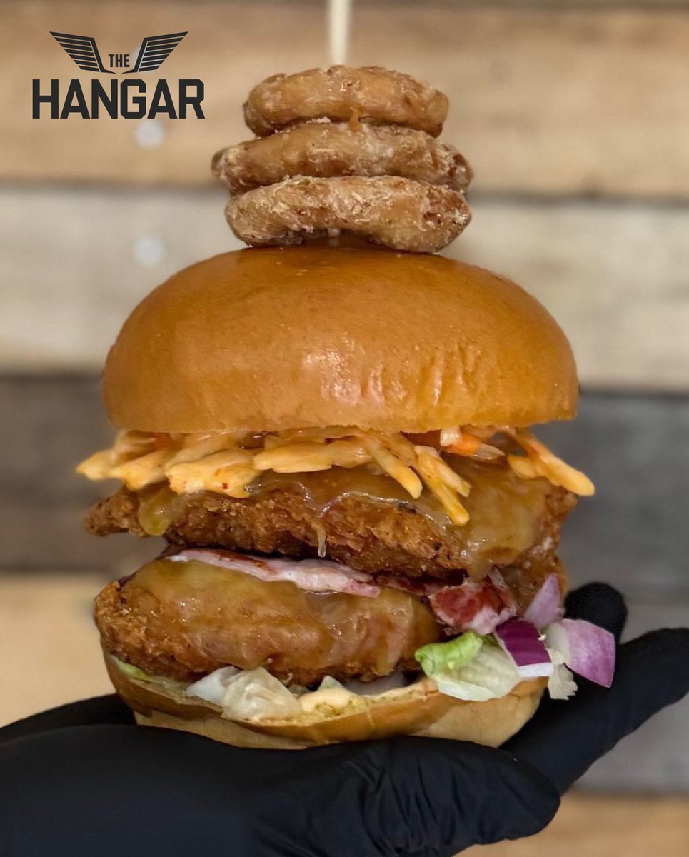 VestacareStadia's tweet image. It’s #competitiontime over on @AtAvro. To win a £40 food voucher for The Hangar, 4 match tickets (of your choice) &amp;amp; 4 pints of AvroFc Beer, you need to be following us @FootyScran @AvroFC &amp;amp; retweet this post! Winners will be announced by @AtAvro 
#footyscran #NonLeague #football