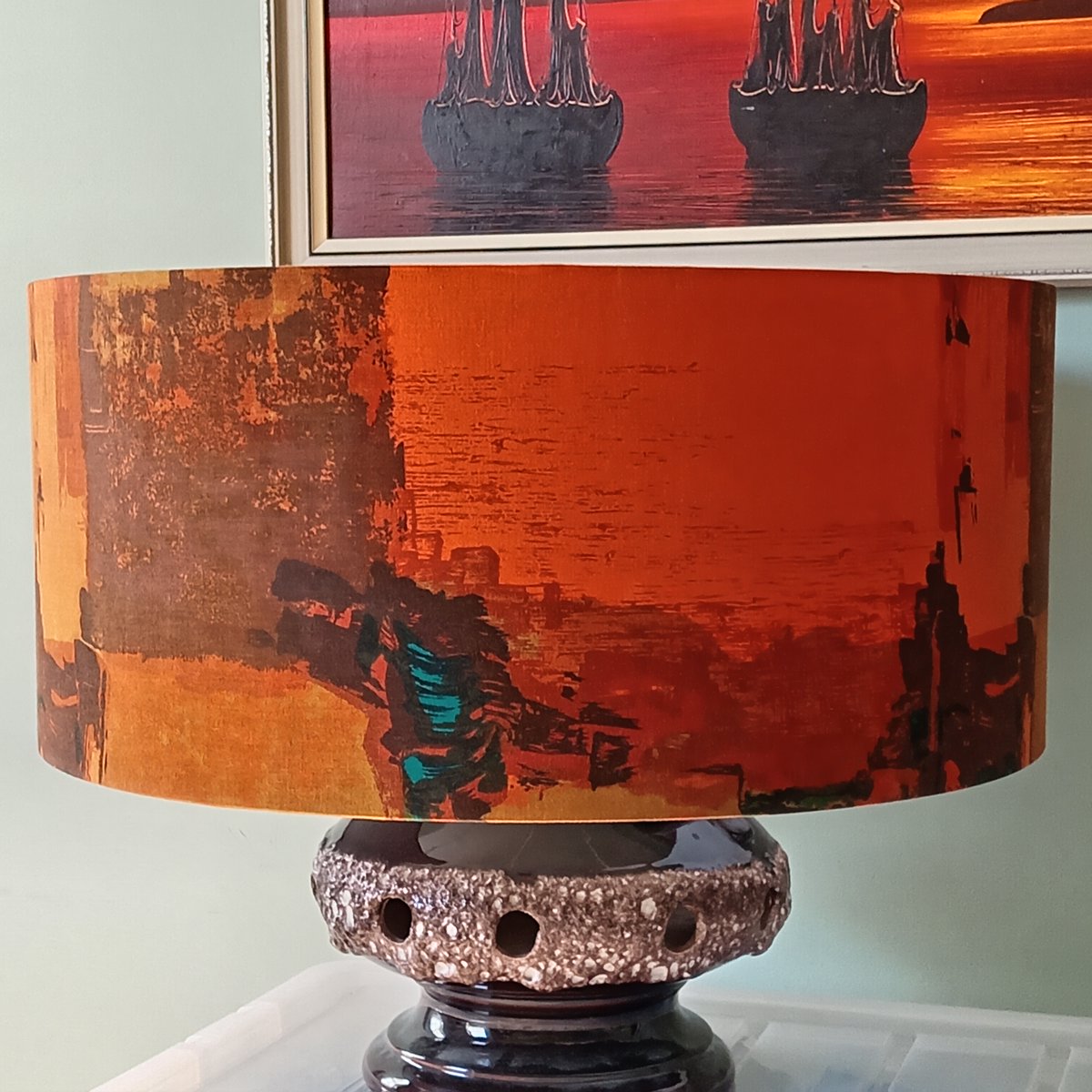 lampshades78502's tweet image. Handmade vintage fabric 60cm lampshade.
#shopindie #supportsmallbusiness #UKGiftHour #UKGiftAM #giftideas #craftbizhour #earlybiz #vintage #SmartSocial #SundayFringe #WelshCraftHour #CraftHour #smallbizzsunday #CraftBizParty #womaninbizhour #Sheffield #handmade