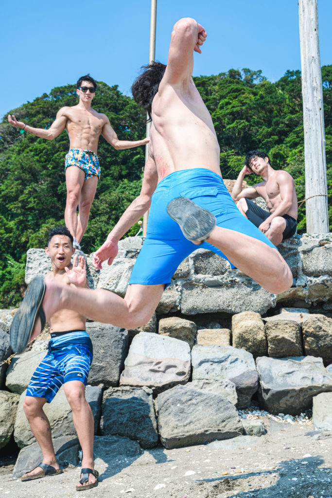 世界を救うため最後の戦いに挑むマッチョ