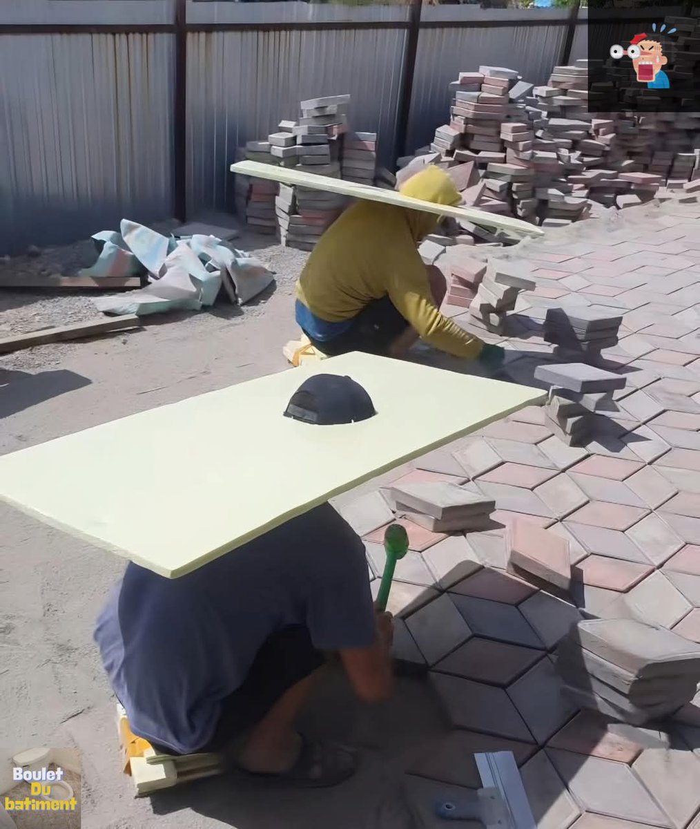 bouletbatiment's tweet image. Quand il fait trop chaud sur le chantier