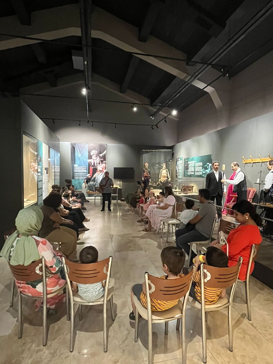 iktm20's tweet image. Müze Müdürlüğümüz uzmanları Restoratör Esma İ. Şenol ve Sanat Tarihçisi Canan Aksoy tarafından Aile Yılı kapsamında hazırlanan Neşeli Notalar Atölyesi Do Re Mi Kültür ve Sanat Merkezi’nin işbirliğiyle, Müzik Eğitmeni Yücel Kaçar tarafından Denizli Kent Müzesi’nde gerçekleştirildi