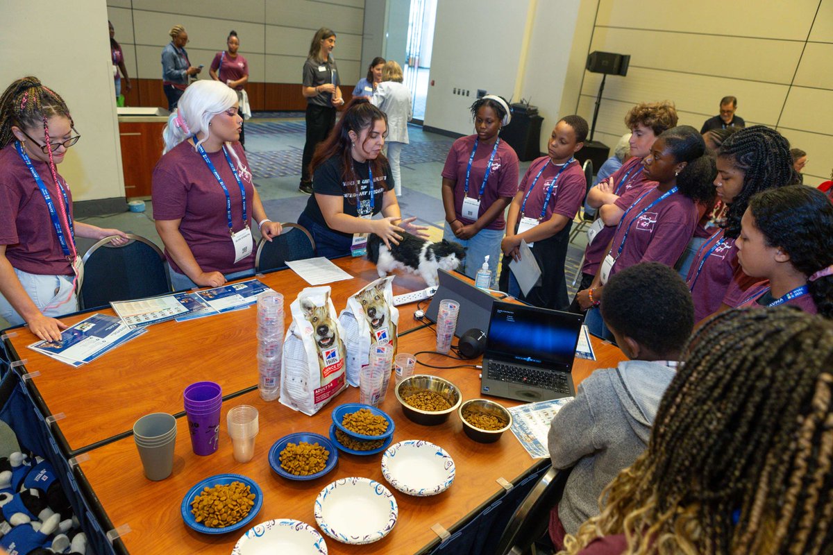AVMA Meetings & Events (@avmameets) on Twitter photo ICYMI: Dozens of Washington-area middle- and high-school students got the chance to learn about the exciting world of veterinary medicine during "Vet for a Day" at #AVMA2025. Thank you again to all those who attended and volunteered, as well as our sponsors <a href="/HillsPet/">Hill's Pet Nutrition</a> and @nvapets ICYMI: Dozens of Washington-area middle- and high-school students got the chance to learn about the exciting world of veterinary medicine during "Vet for a Day" at #AVMA2025. Thank you again to all those who attended and volunteered, as well as our sponsors <a href="/HillsPet/">Hill's Pet Nutrition</a> and @nvapets