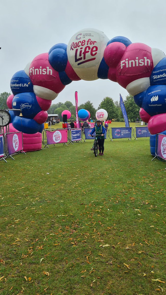 CDS_CIC's tweet image. We are very proud of our Derbyshire and Nottinghamshire teams, who both took part in the Pretty Muddy races in their counties, raising money for Cancer Research UK. Collectively, they raised a total of £3042 for a fantastic cause.
Here is Lisa, one of our Dental Officers,…