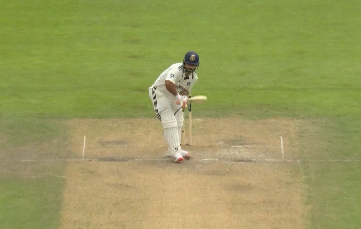 they're targeting his legs, if anyone cries "spirit of cricket" from now on