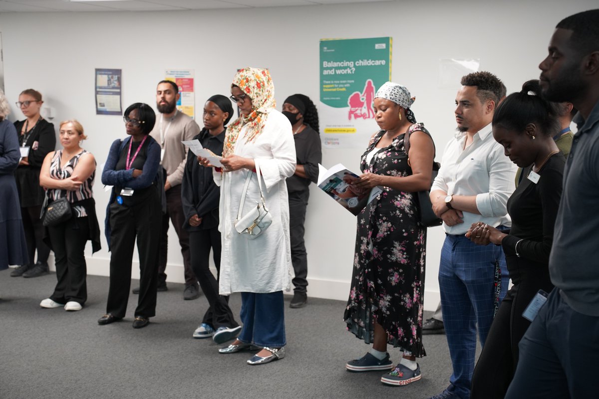 hackneycouncil's tweet image. Yesterday we celebrated adult learners in Hackney 🎉
We heard inspiring stories from people who have overcome challenges to succeed.
Our new prospectus is out now — with courses from English & maths to digital skills.
📚 Find out more and register: orlo.uk/RyrjE