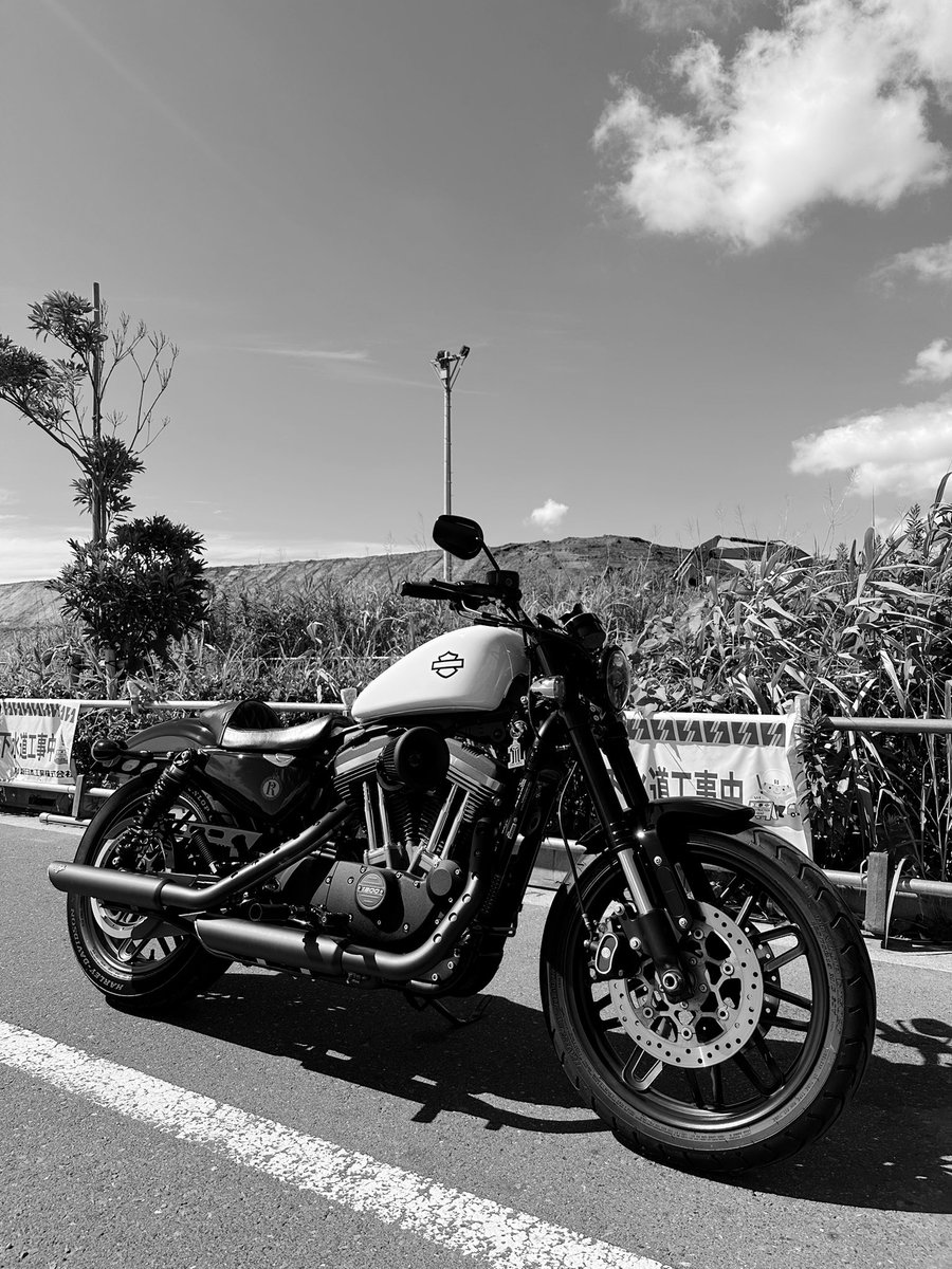 土曜半勤だから、バイツーして洗車…はアチぃからガラスコーティングだけしてから近くの中華屋でカツカレー食べる😊