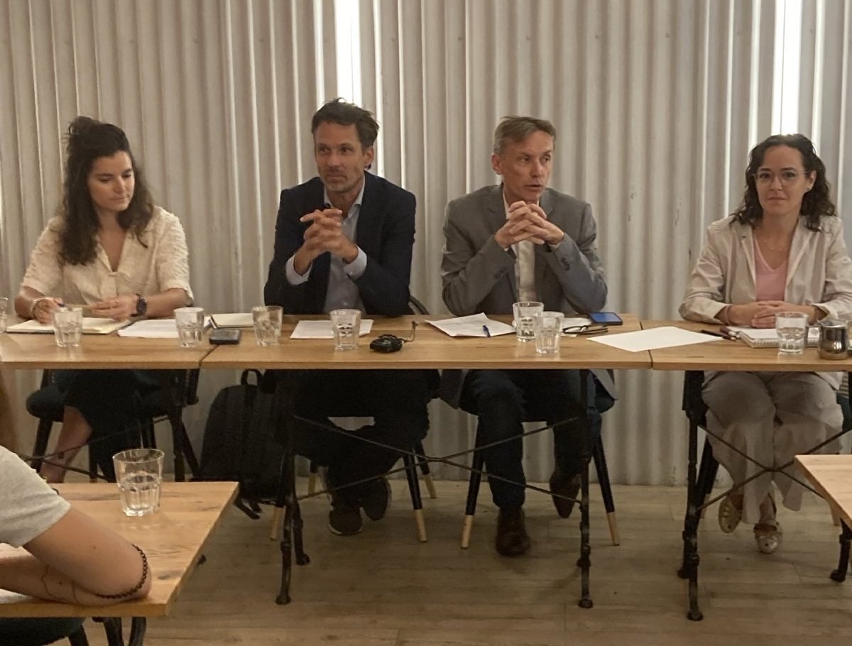 HeleneCabanes's tweet image. Nous: @EELVToulouse et @archipelTM avons tenus 1 conf de presse pour annoncer notre alliance en vue de l'union complète des gauches aux #Municipales26
✔Pas de préalable de tête de liste ✔Pas d'exclusion de partis de gauche
➡️Nous proposons 1 projet & 1 méthode de rassemblement