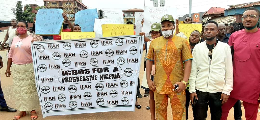 ipannigeria's tweet photo. In 2021 when killings in Igboland was at its peak, when people were so scared they could hardly leave their homes, police stations were bombed and deadly prisoners escaped, innocent Igbo men and women were massacred, it was #IPAN led by its National President https://t.co/Ri9C2c6hZq