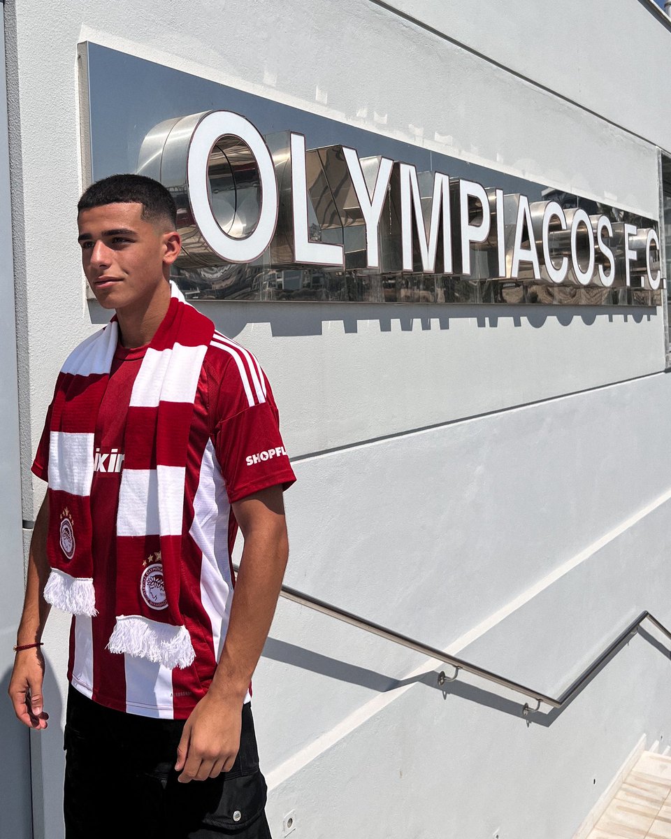 olyfcacademy's tweet image. 🔴⚪💥 Ethan Cortes is 𝗥𝗲𝗱 & 𝗪𝗵𝗶𝘁𝗲!
🇫🇷 Η διεύθυνση Ακαδημίας του Ολυμπιακού ανακοινώνει την απόκτηση του Ετάν Κορτές. Ο Γάλλος ποδοσφαιριστής γεννήθηκε στις 29 Ιουνίου 2007 στη Μασσαλία και αγωνίζεται στην επίθεση.
#Olympiacos #OlympiacosFCAcademy #Welcome #Transfer
