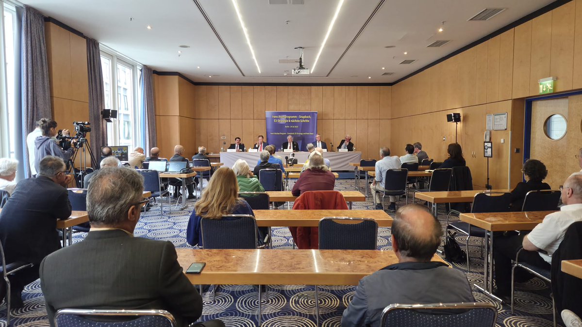 Irans Atomprogramm – Snapback, E3-Strategie und nächste Schritte“Alle Redner fordern die sofortige Aktivierung des #Snapback-Mechanismus gegen die atomare Bedrohung durch das iranische Regime.
Sie betonen: Nur unter internationalem Druck nehmen die Mullahs die Weltgemeinschaft