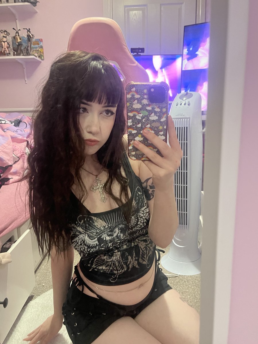 Evie ♡ tweet media