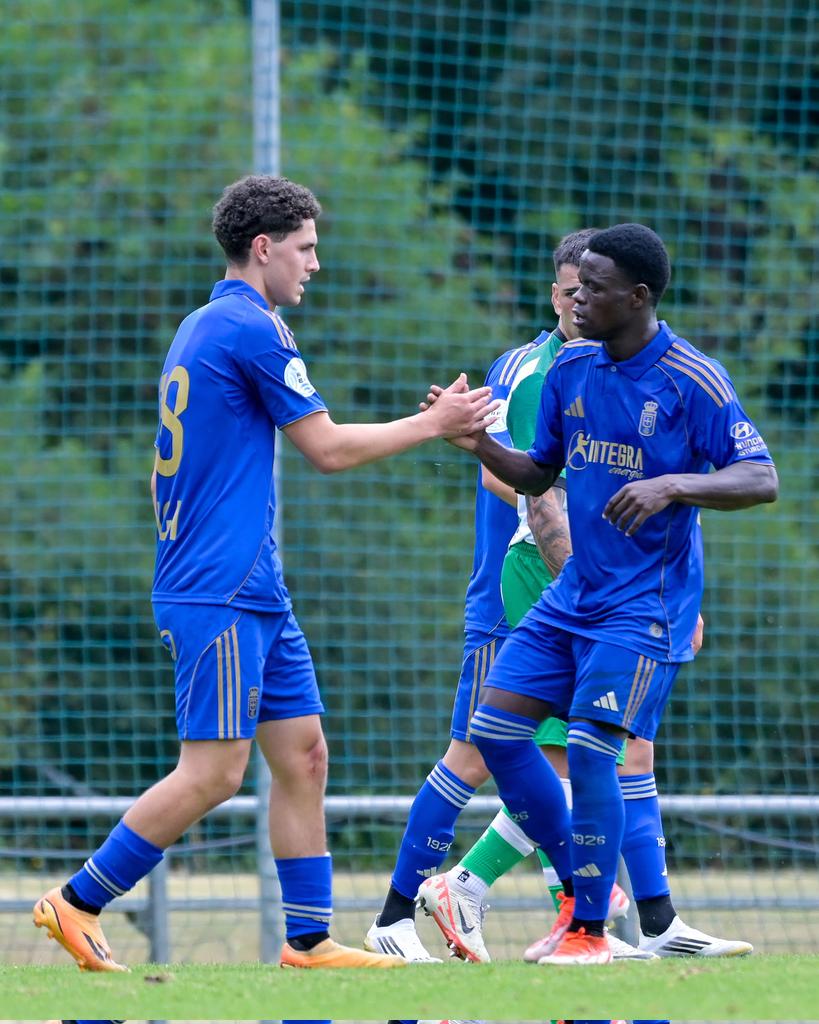 Cantera1926's tweet image. 🔝 Victoria contundente en la primera prueba de pretemporada
✍🏻 realoviedo.es/noticias/victo…
#RealOviedoVetusta
#CanteraRO 🔵⚪