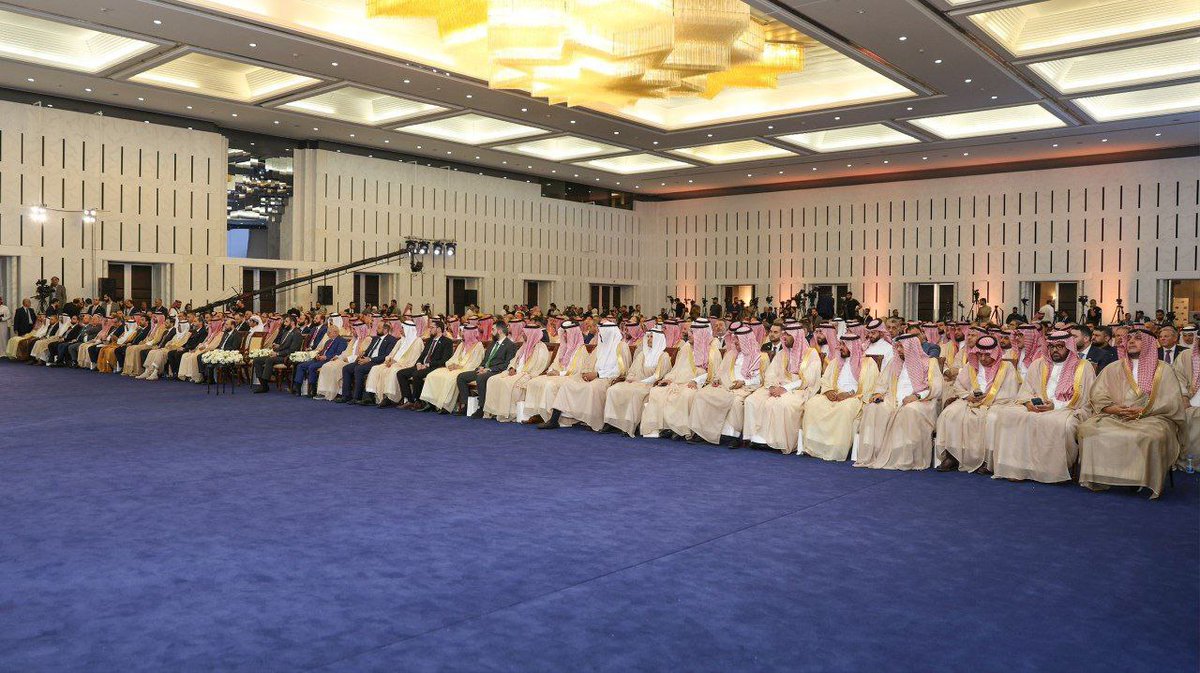DamascusGov1's tweet image. برعاية رئيس الجمهورية العربية السورية السيد أحمد الشرع بدأت فعاليات "المنتدى الاستثماري السوري السعودي" بحضور وزراء ورجال أعمال، وذلك في قصر الشعب بدمشق.
#محافظة_دمشق
#رئاسة_الجمهورية_العربية_السورية