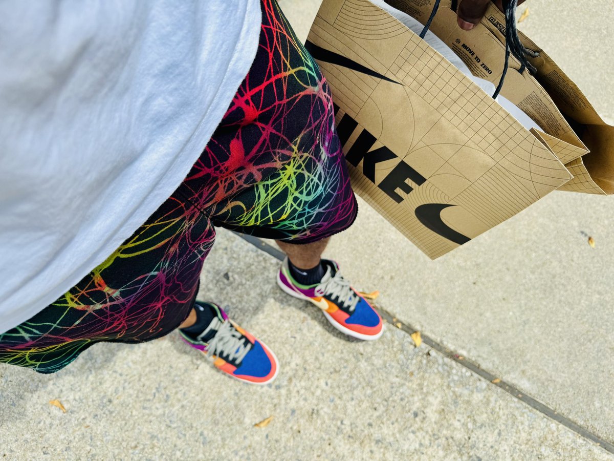 BlendsPoetic's tweet image. Kicks and dyes with my munchkin
