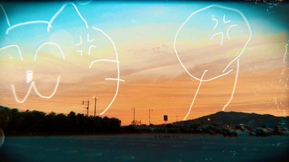 何か言いたいことは確かにいつもどこかにある気がするものの、果たして誰にどう届くのか、"良い事"を言おうとしていないか、などを茫茫と考えた末に筆を置く。というのが私の常であります、恥ずかしながら。ので、このような画像を上げるなどして、偶のご挨拶とさせていただければ幸甚の至りです。