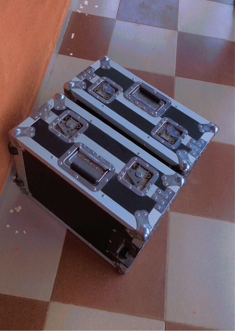 spin_gadgets's tweet photo. Newly Arrived 🥰✈️ 
Uk 🇬🇧 Used  Technics MK2
With Imported Box with Tires 🛞 
With 3 Serato Vinyls 
And 2 Original Concord Pin 📌 
@500K Last (Non Negotiable)
Don’t Dull This Awoof Offer 🥶 https://t.co/KSLamXSx1V