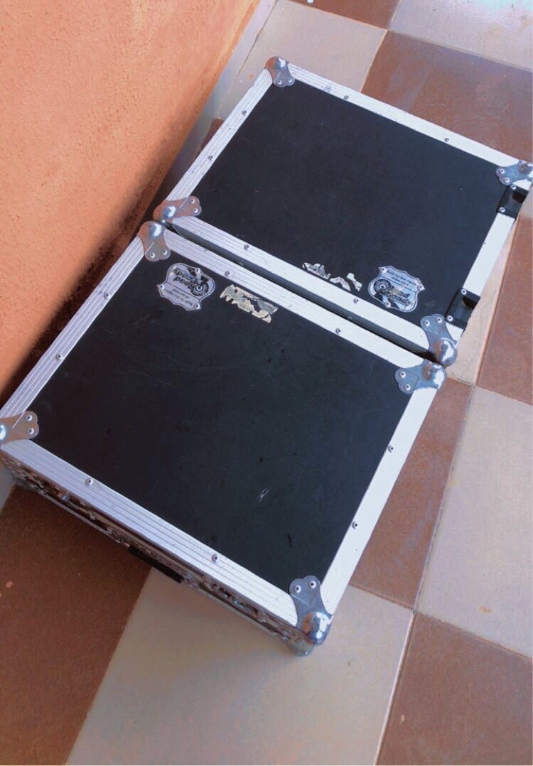 spin_gadgets's tweet photo. Newly Arrived 🥰✈️ 
Uk 🇬🇧 Used  Technics MK2
With Imported Box with Tires 🛞 
With 3 Serato Vinyls 
And 2 Original Concord Pin 📌 
@500K Last (Non Negotiable)
Don’t Dull This Awoof Offer 🥶 https://t.co/KSLamXSx1V