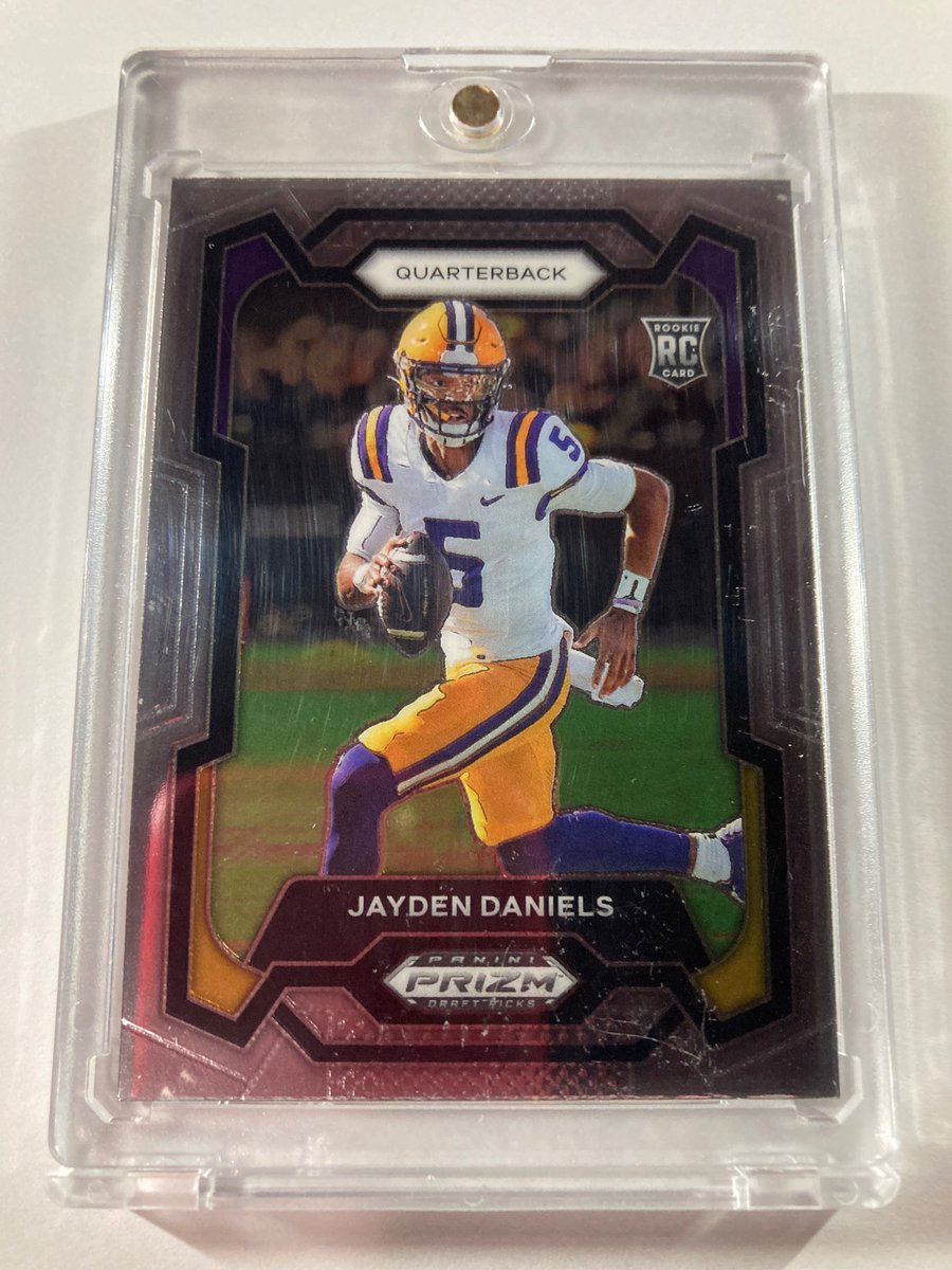1218Sports's tweet image. 🎁Appreciation Day Giveaway🎁

Winner Announced Monday

🔥Jayden Daniels Prizm Rookie Card

To enter
1. Follow
2. Retweet
3. Like