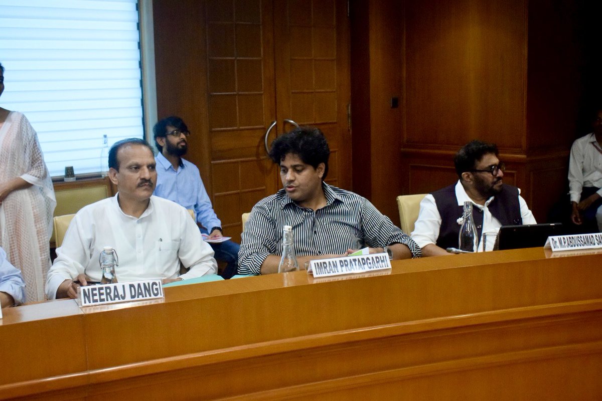 NeerajDangiINC's tweet image. आज संसद भवन एनेक्सी, नई दिल्ली में परिवहन, पर्यटन और संस्कृति संबंधी संसदीय स्थायी समिति की बैठक में भाग लिया जिसमें सड़क, परिवहन और राजमार्ग मंत्रालय के अधिकारियों के साथ बस परिवहन को सक्षम व सुरक्षित बनाने हेतु चर्चा के दौरान अपने महत्वपूर्ण सुझाव रखे।
@kcvenugopalmp @INCIndia